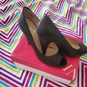 New Nine & Co. Heels